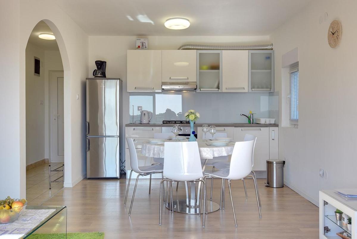 Apartment Zajec Premantura Ngoại thất bức ảnh